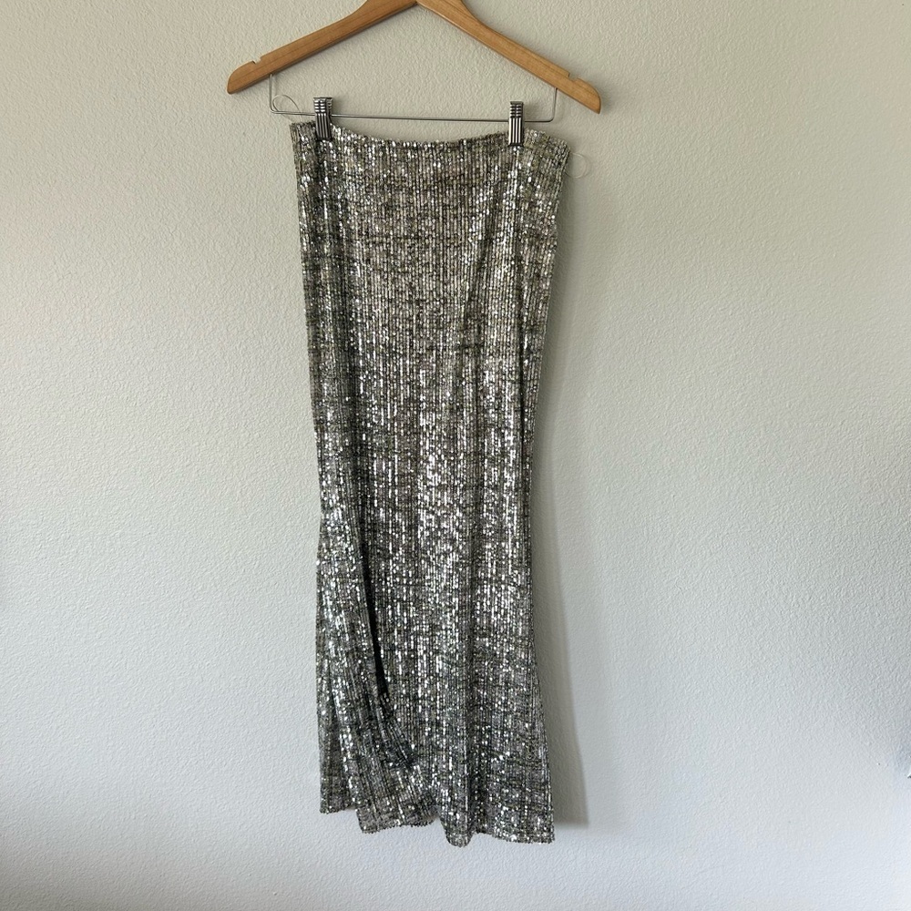 ITMFL Cortado Cher Vest and Indigo Cher Skirt Set in Beige and Silver - Picture 8 of 12